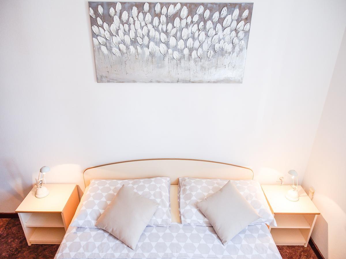 White House Hvar
